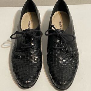 Trotters Oxford woven shoes, size,8